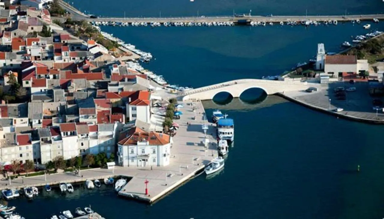 Apartments Pampas Island Pag Pag Town 0*,